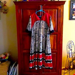 Exquisite ladies dress. Bimba. Size 16